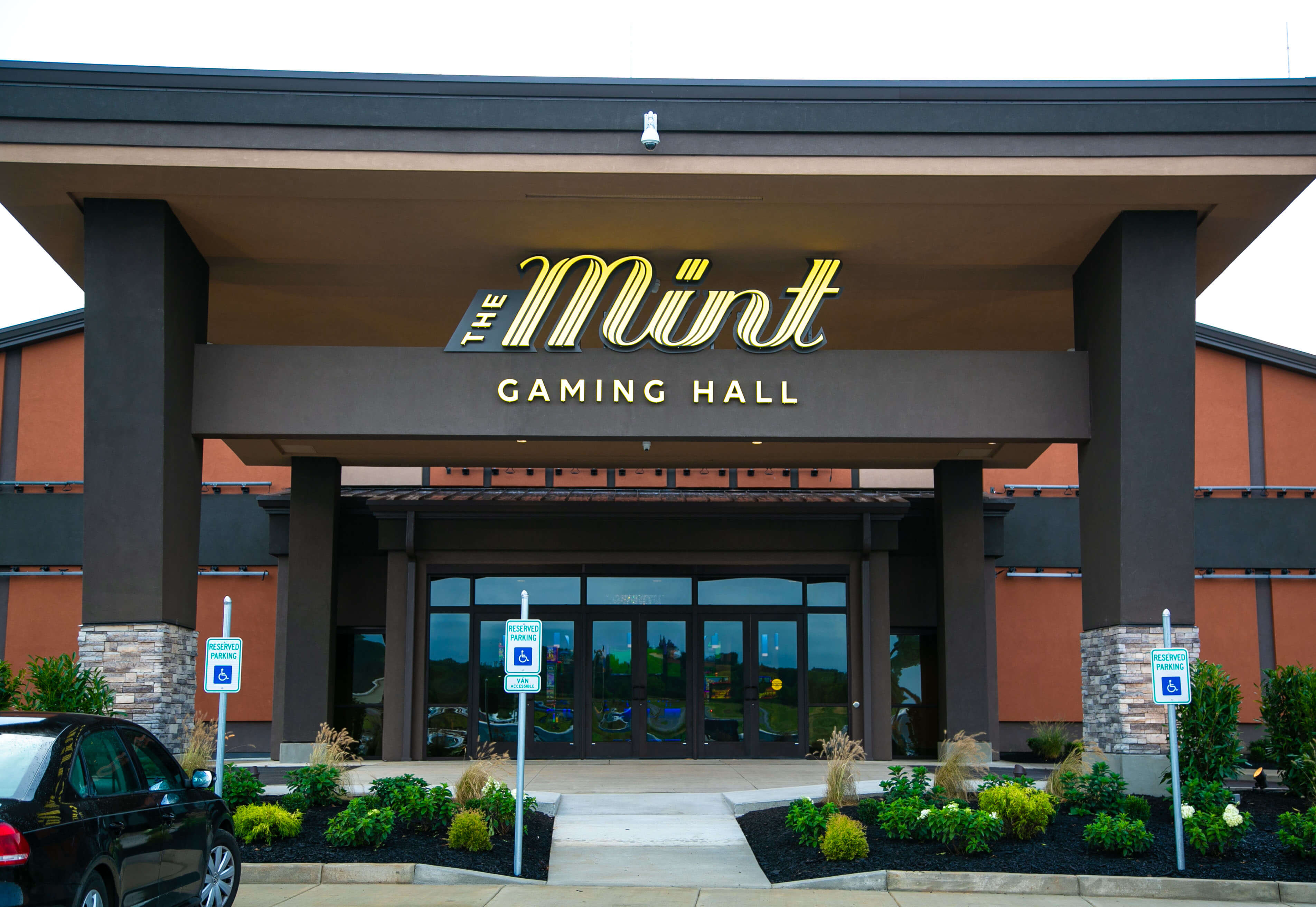 The Mint Gaming Hall at Kentucky Downs recently expanded its facility, including an extension of its RF Venue distributed wireless microphone antenna system