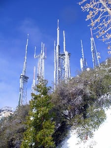 450px-Mt_Wilson_antenna_farm_winter